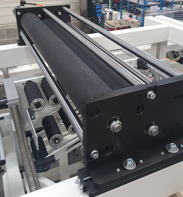 New conveyor roll